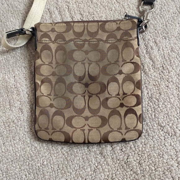 Authentic Coach shoulder bag❤️ - Picture 3 of 6